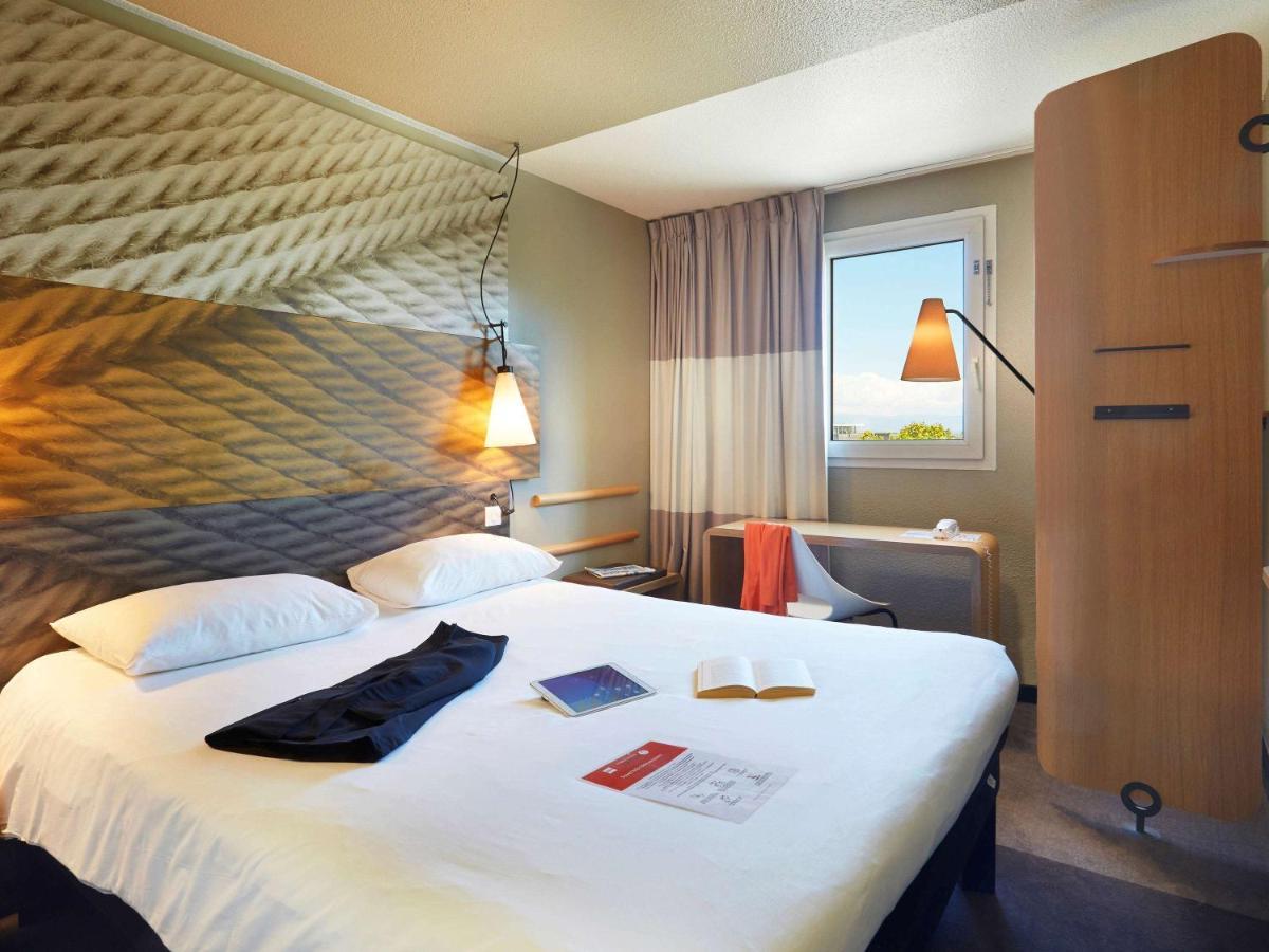 Готель Ibis Archamps Porte De Geneve Екстер'єр фото