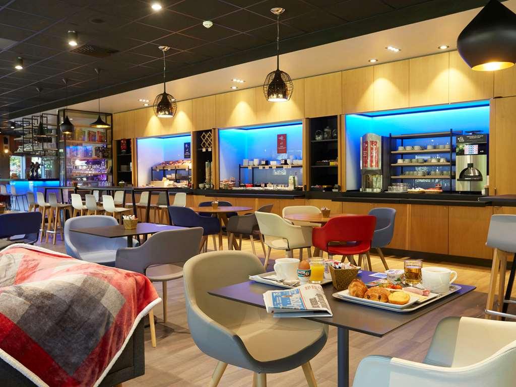 Готель Ibis Archamps Porte De Geneve Ресторан фото