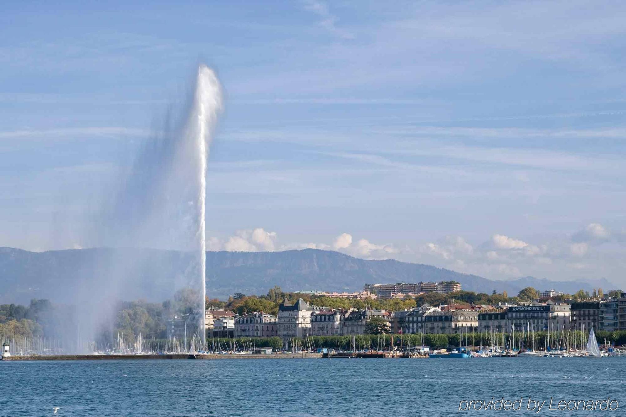 Готель Ibis Archamps Porte De Geneve Екстер'єр фото